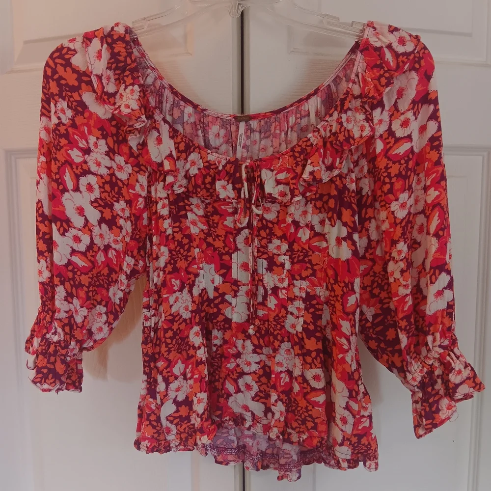 Free People Sweet Memories Pink Floral Blouse. Size XS.